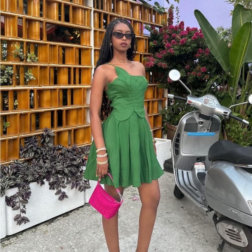 NWT Farm Rio Lea Linen Tropical Vacation Pleated One Shoulder Mini Dress Green - Picture 6 of 15